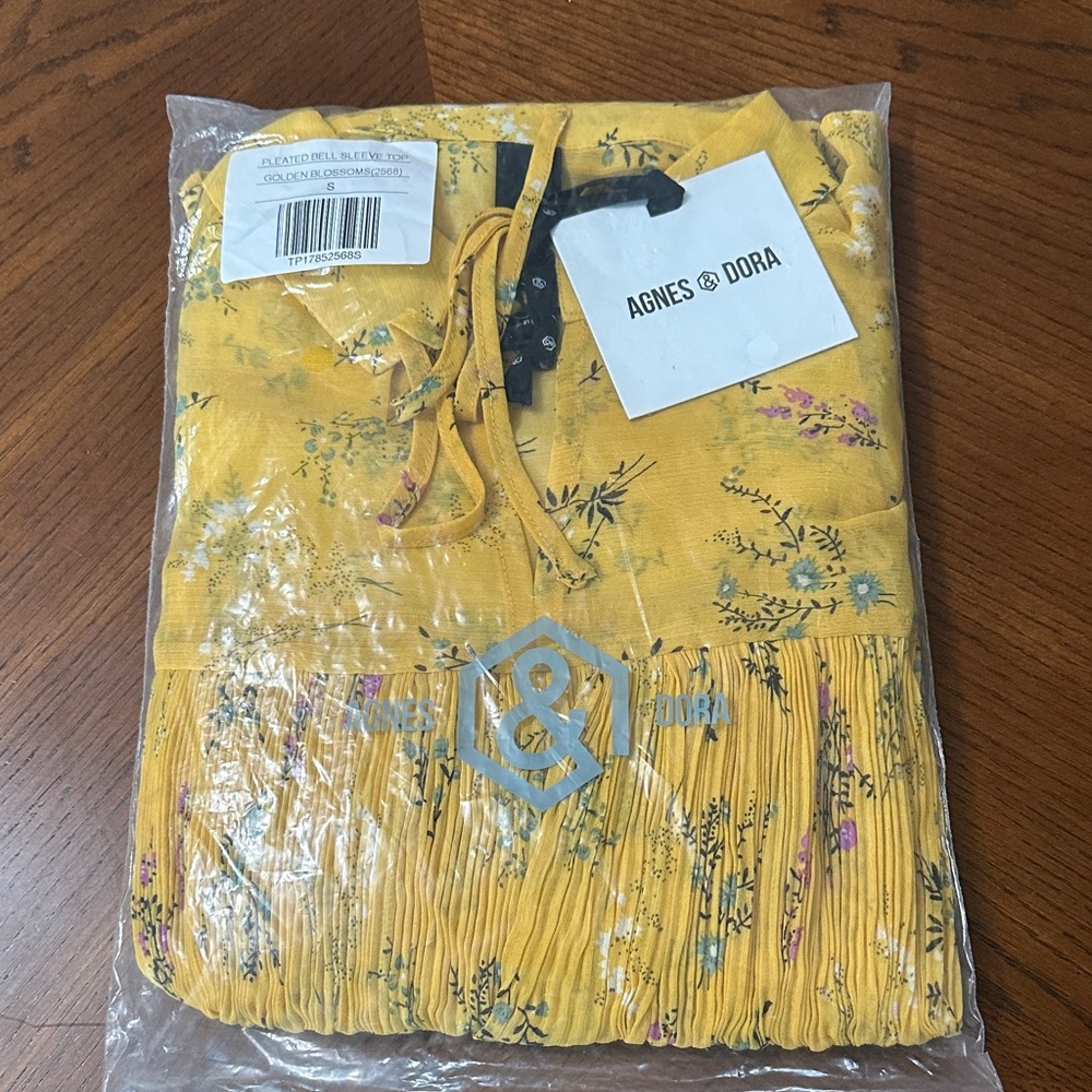 Agnes & Dora Golden Blossom Floral Blouse BRAND NEW in Original Bag